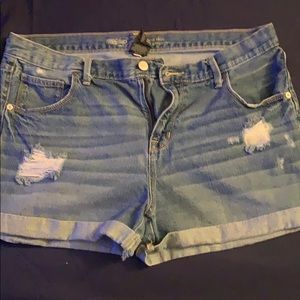 Boyfriend midi shorts